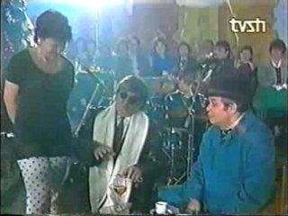 [ALB - Shqip - Shkodra] Bosi dhe pensionisti - © by Redi