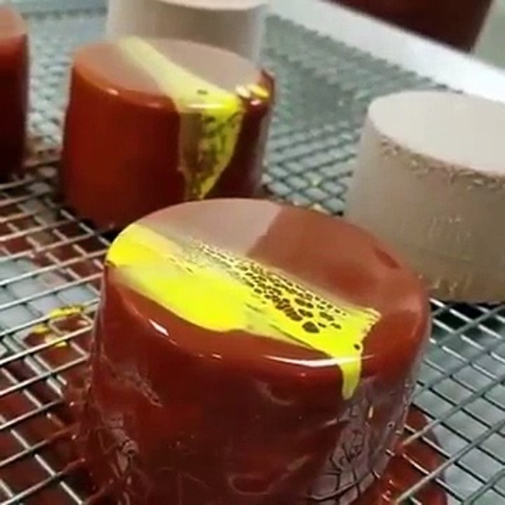 Delicious Yummy Creamy Chocolate Cakes