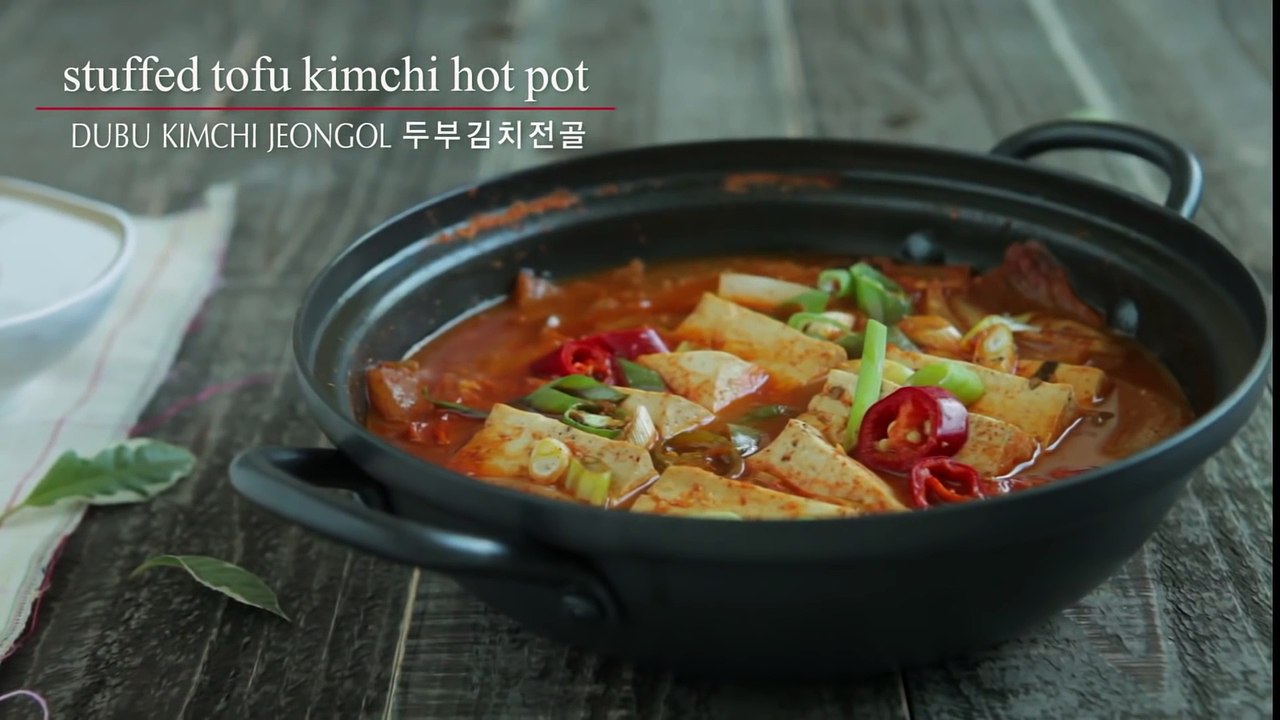 Hướng dẫn làm món tofu kimchi - Hàn Quốc