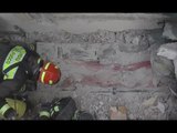 Visso (MC) - Terremoto, recupero pergamente a Palazzo dei Priori (05.01.17)