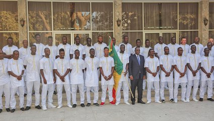 Remise drapeau national : le PR exhorte les joueurs à la performance