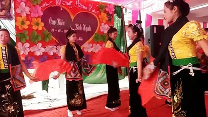 Đội văn nghệ trẻ Bản Hìn Chiềng An - Giao lưu văn nghệ ngày cưới Cao Biên