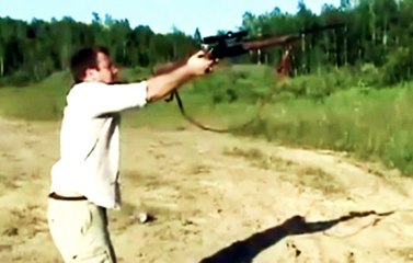 Idiot Demonstrates How NOT To Shoot A Rifle