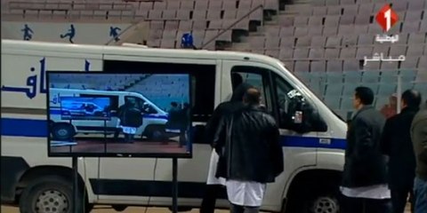 إلغاء مراسم تسليم كأس الأبطال بين الإفريقي و باريس بعد أحداث العنف في المدارج