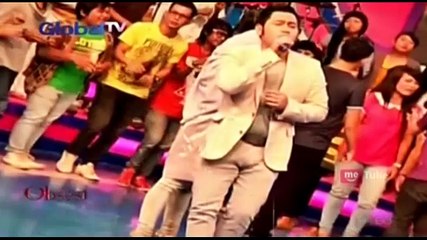 Sang Nenek Penasaran dengan Calon Istri Nassar