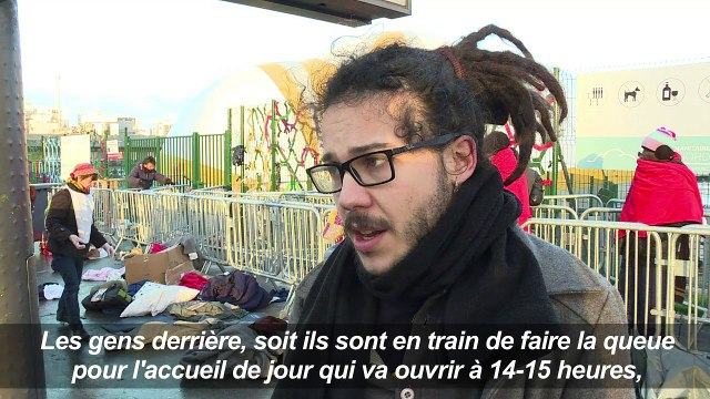 Paris : des camps de migrants autour du centre de La Chapelle