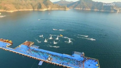 China Opens Floating Walkway Twice as Long as Manhattan