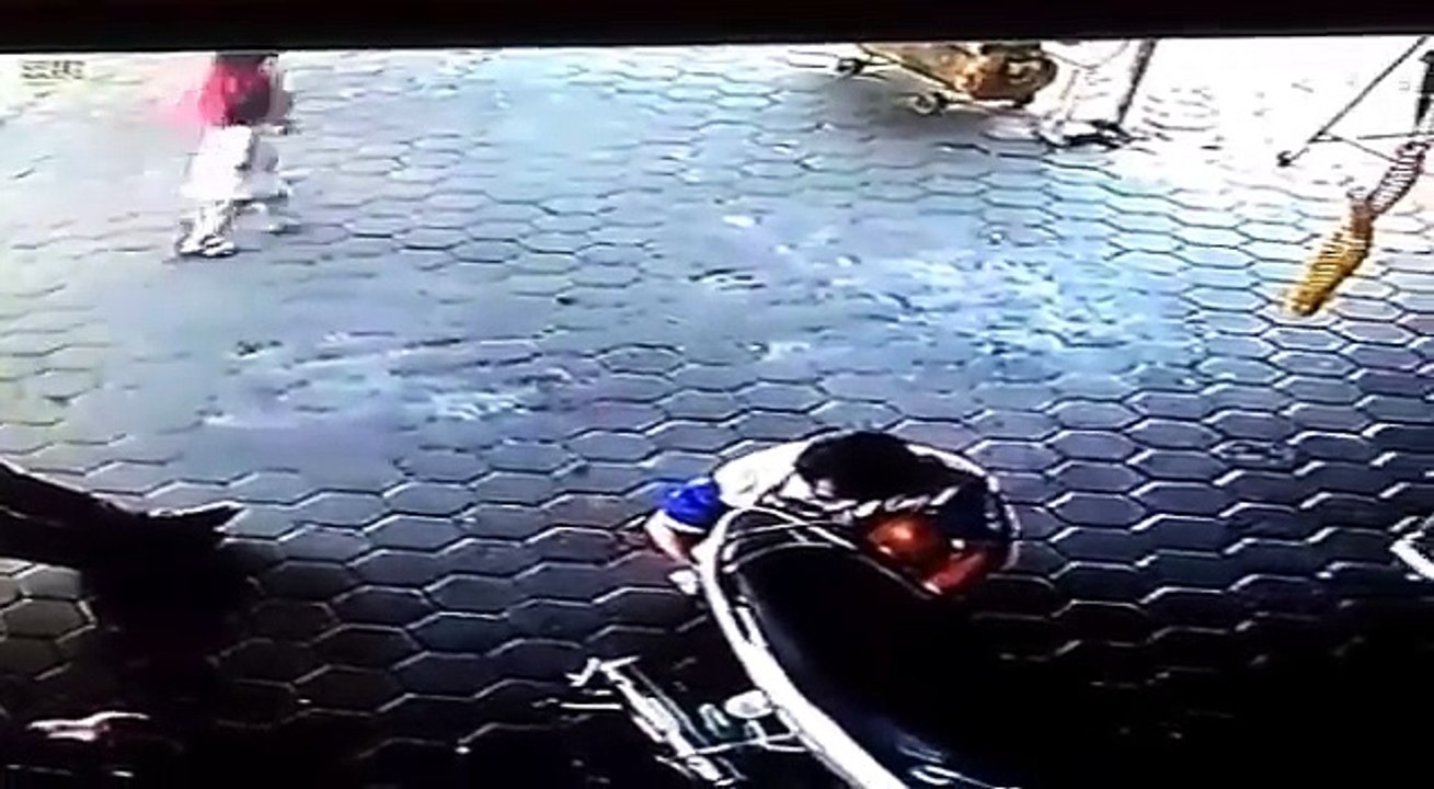 Superhero Dad Saves His Children with Lightning Fast Response