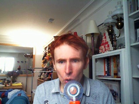 Wiwi égratigne les années d'acier de Komintern Sect