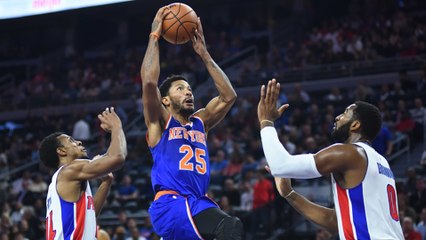 Derrick Rose's Knees Turn Back the Clock, Gets Way Up for Signature Two Hand MONSTER Dunk