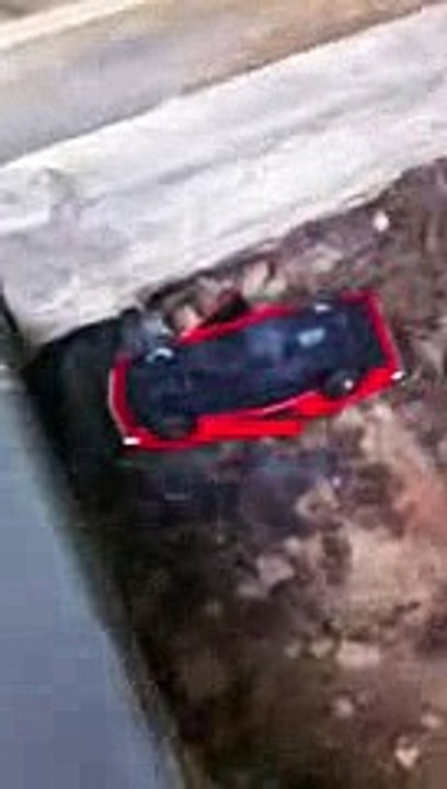 Hammer+Mini Car=Rubble