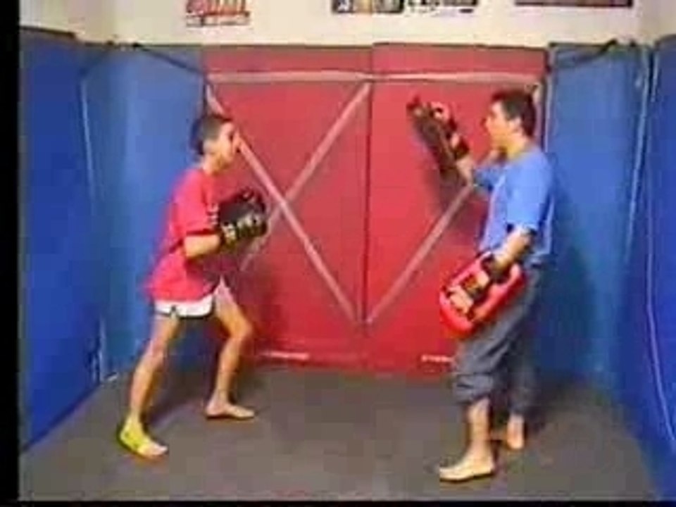 Pub video salle mohamed ali