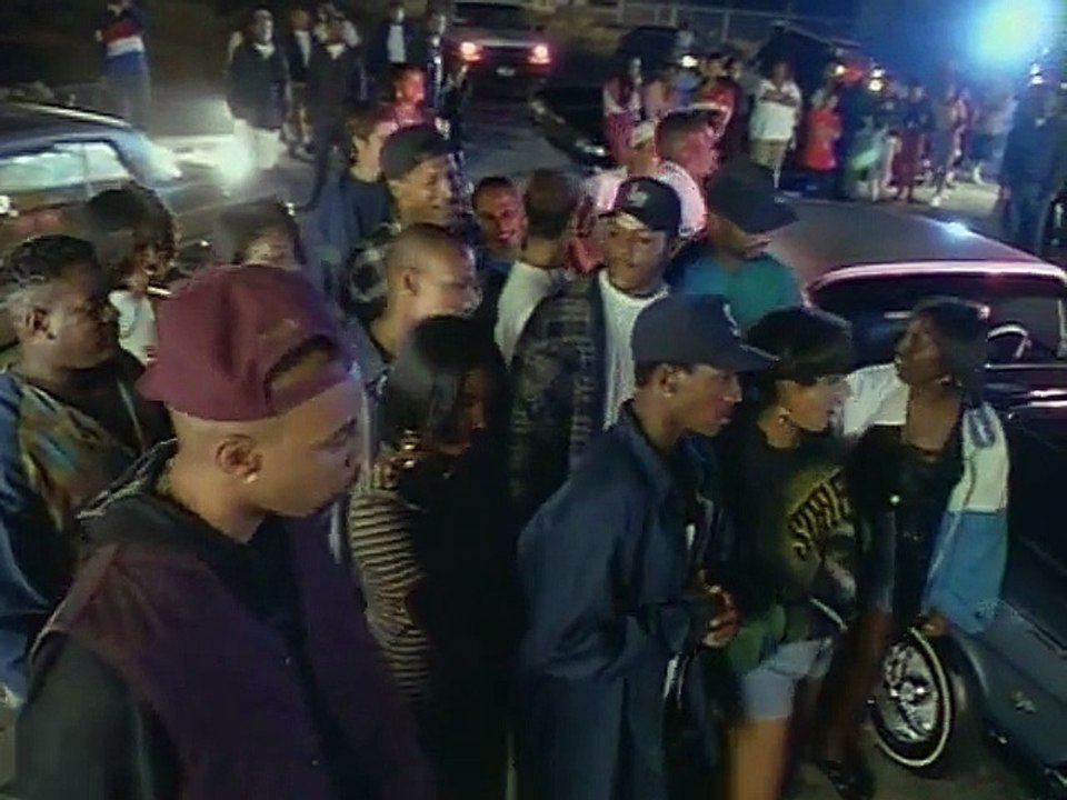 Dr Dre - Puffin' On Blunts & Drankin' Tanqueray Feat. Lady Of Rage & Tha Dogg Pound