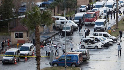 El gobierno turco culpa al PKK del coche bomba que explotó en Esmirna