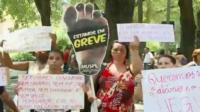 RJ: Funcionários públicos voltam a fazer protestos