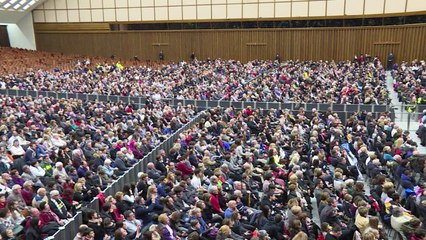El papa recibe a las víctimas de los terremotos en Italia