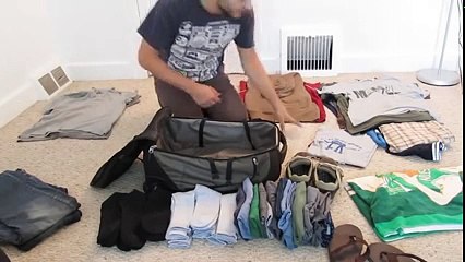 Cách xếp đồ bá đạo cho hành lý xách tay khi đi máy bay