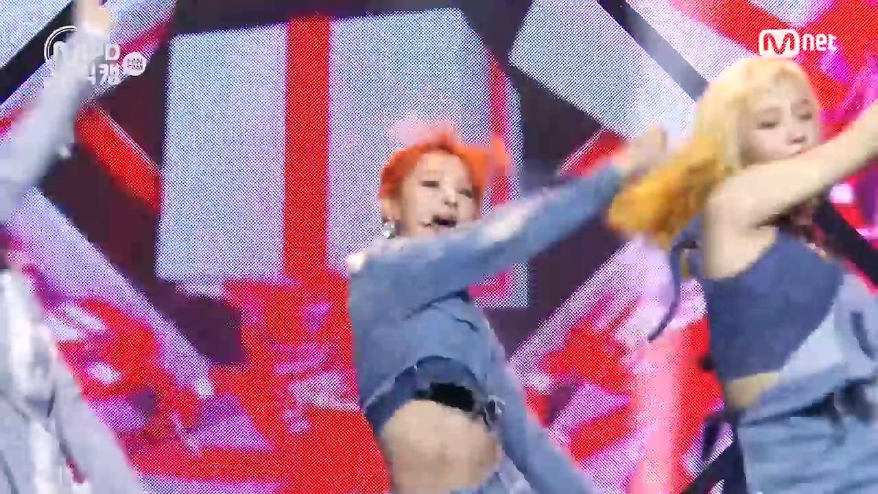 [Fancam] Red Velvet SeulGi - Lucky Girl KPOP FANCAMㅣM COUNTDOWN 20160908 EP.492-1IHMm0SfSS4