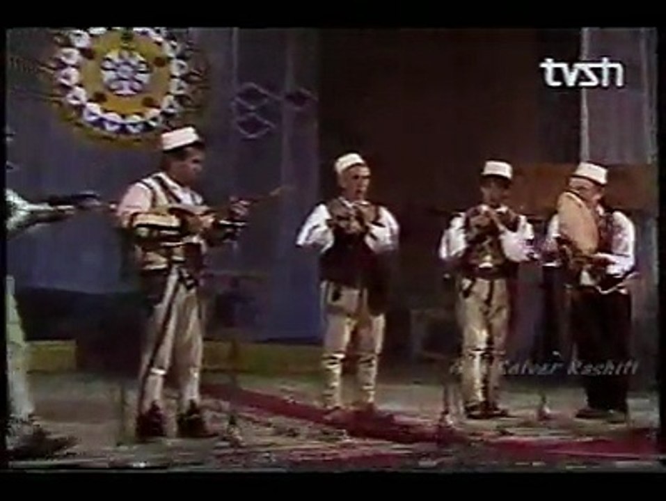 FESTIVALI I MBAJTUR NË LEZHË - 1994 -Arkiva ime personale