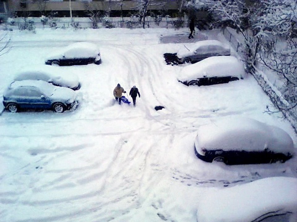 Snow 