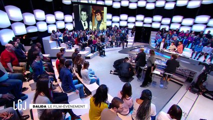 L'actrice Sveva Alviti victime d'une crise d'épilepsie en direct