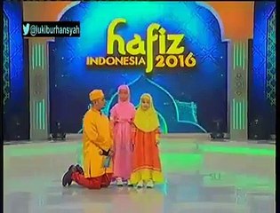 طفلة وغير عربية وكفيفة .. تحفظ القرآن وتتلوه بصوت تقشعر له القلوب . نماذج مشرفة