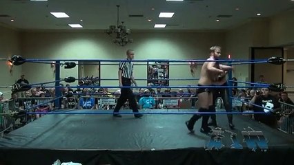 Annie Social VS. Gregory iron - Absolute Intense Wrestling [Intergender Wrestling]