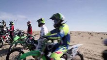 Off Road : moto cross dans le désert avec les défis de Dirt Shark