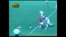 ترقيصة عالمية لجيلبرتو لاعب الأهلى على لاعب الزمالك بشير التعابعى - كأس السوبر 2003