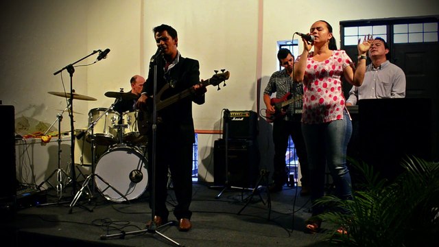 Tu estas aquí - Casa de adoración - Alexis Peña