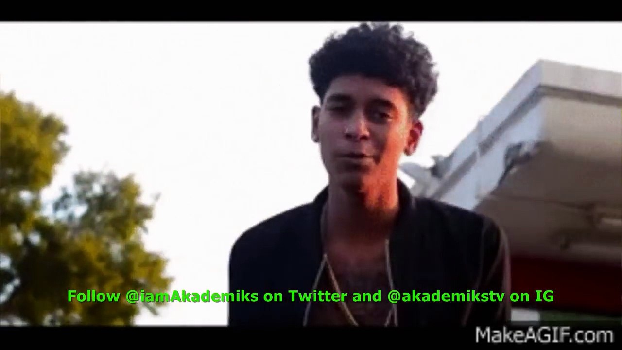 A Houston OG Gets Trill Sammy Old Snatched Chain back For FREE and Offers it Back to Him!-ye23UDwT-0w