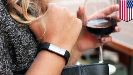 Alcohol-sensing wristband lets you know how wasted you are