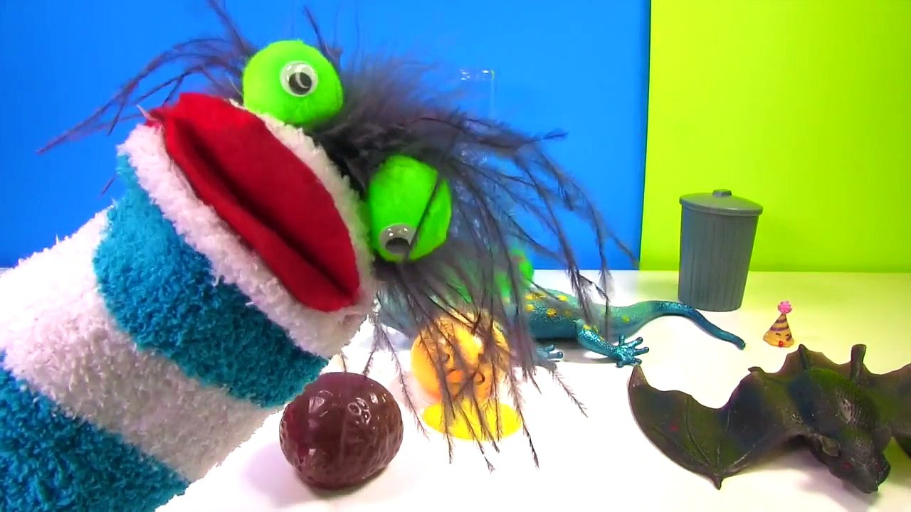 Cutting Open Squishy Toys to See What is Inside of Bat and Poop _ Fizzy Toy Show-Ck5