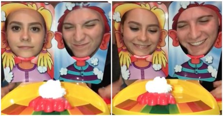 Duelo entre rapaz e rapariga no jogo "Pie Face Showdown" termina da melhor maneira...