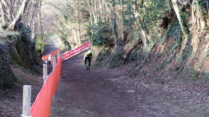 Championnat de France de cyclo-cross 2017 : Victor Koretzky pendant la reconnaissance