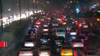 İstanbul'da trafik yoğunluğu yüzde 90'a ulaştı