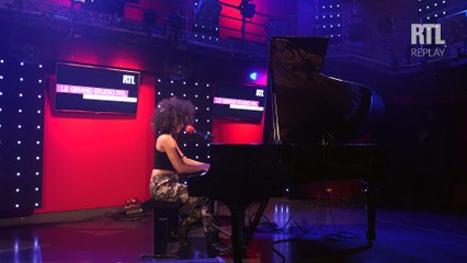 Kandace Springs - First Time Ever I Saw Your Face (Live) - Le Grand Studio RTL