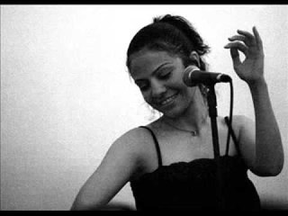 بتنادينى تانى ليه النسخه الاصليه جدا