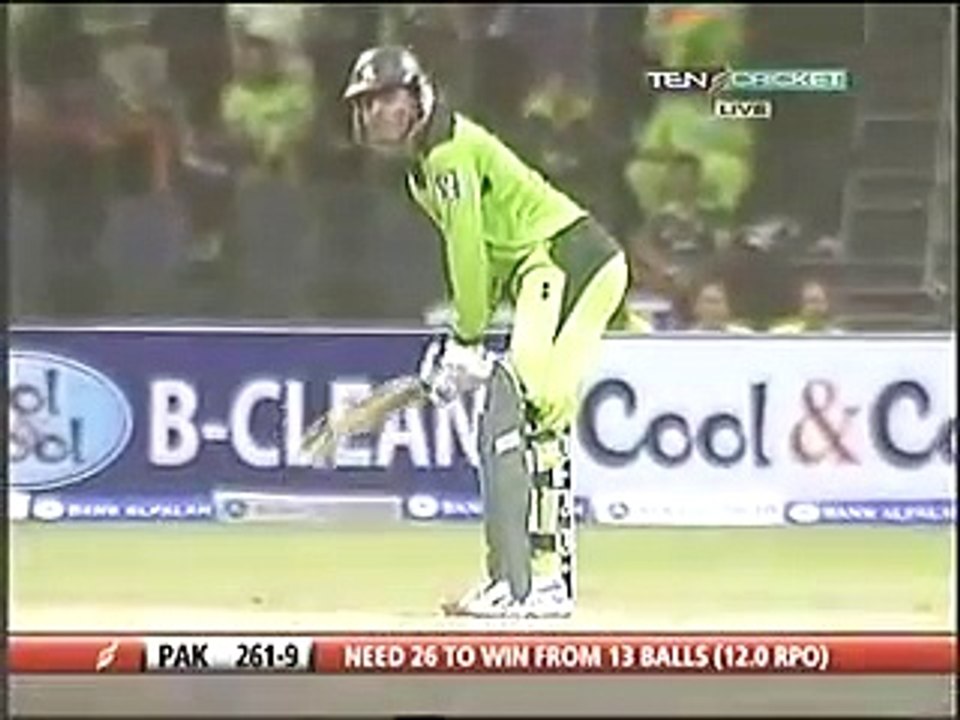 Brilliant  Performance of Abdul Razzaq Vs South Africa In Abu Dhabi UAE