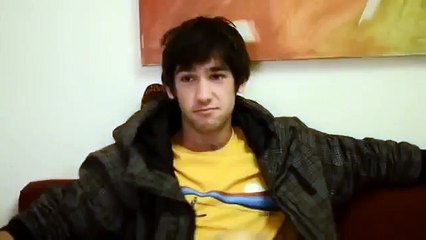 Canlı canlı akrep yiyen adam...