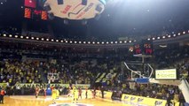 Fenerbahçe Basketbol taraftarı Ülker Arena'yı bir kez daha İzmir Marşıyla inletiyor!