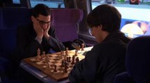 Deux champions d’échecs en démonstration à 320 km/h