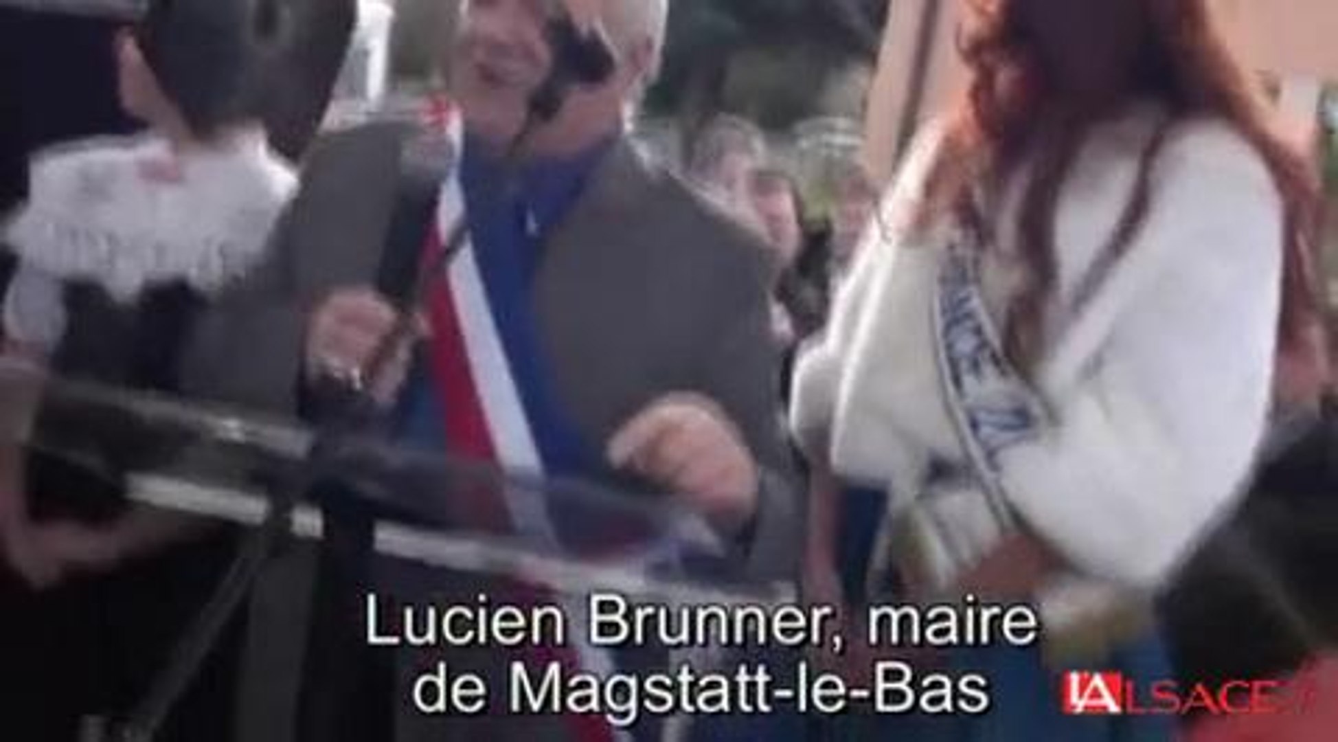 Miss France 2012 : le retour de Delphine Wespiser à Magstatt-le-Bas - Vidéo  Dailymotion