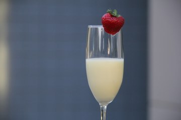 Ring In The New Year With Champagne Fondue