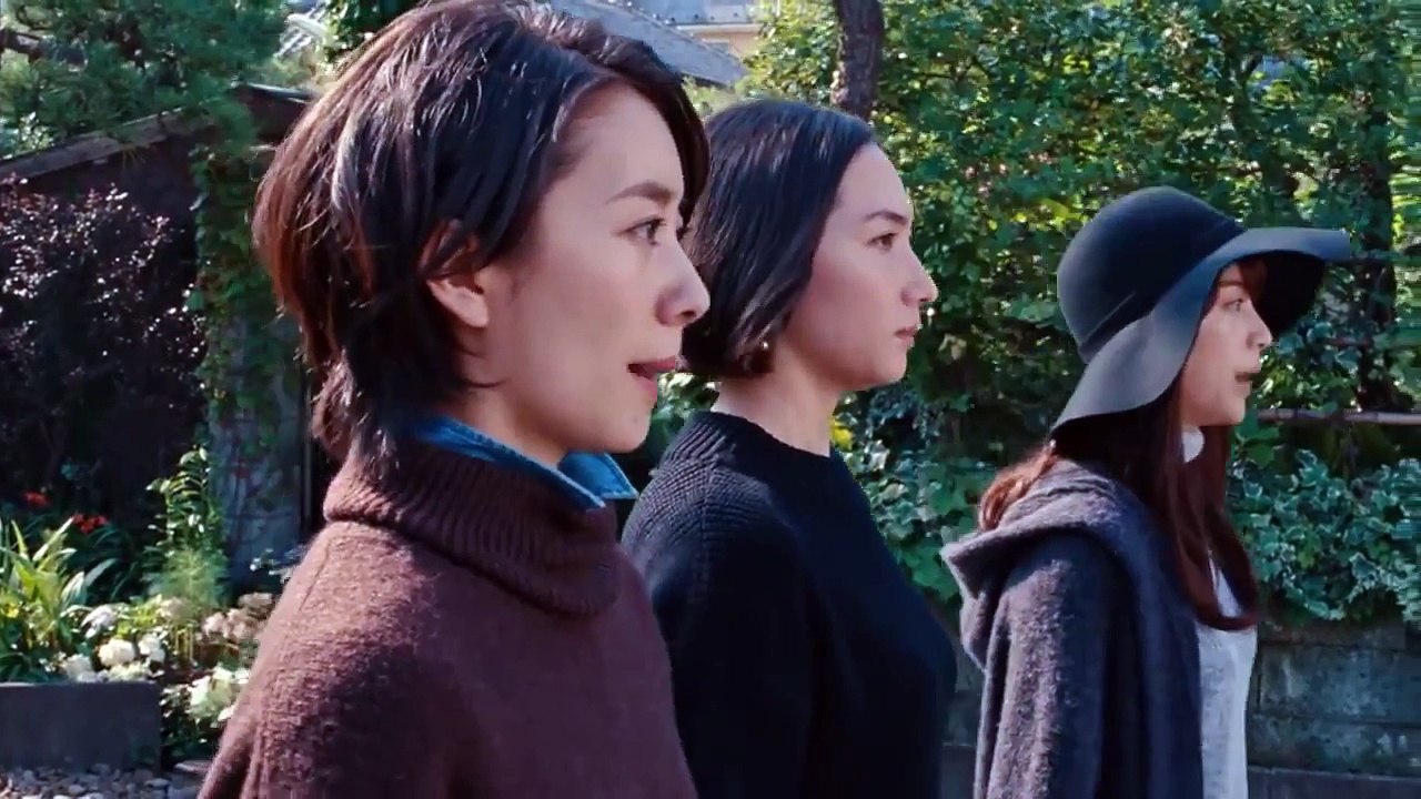 【 山本美月 香椎由宇 波瑠  CM 】仲良くプレイバック！！ GU「三姉妹お出かけ」「三姉妹...