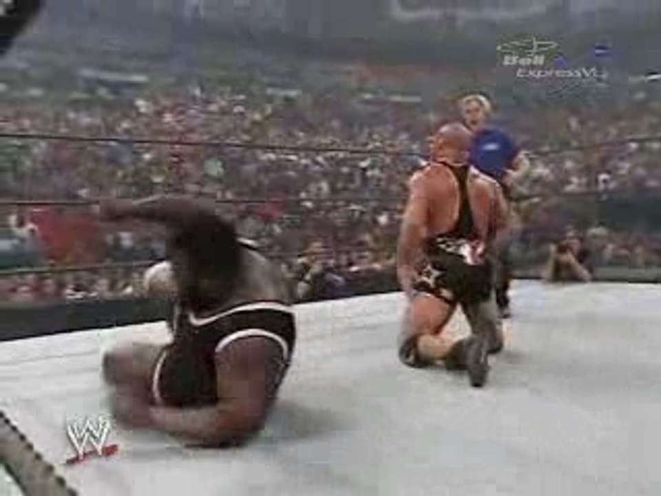 WWE- Mark Henry vs Kurt Angle  royal rumble