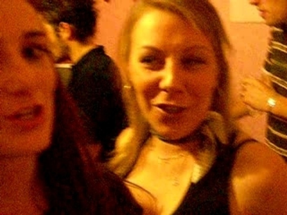 Ne la laisse pas....