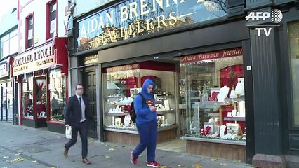 On Irish border, shopkeepers fight Brexit fallout[2]