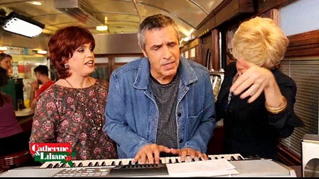 Catherine et Liliane reçoivent Julien Clerc et lui demandent de chanter du... Michel Sardou ! Regardez