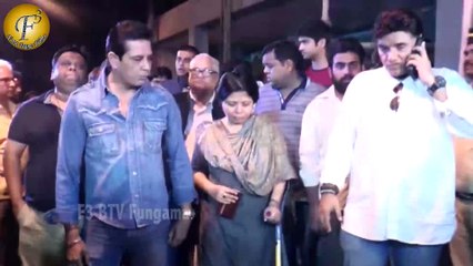 FUNERAL OF OM PURI WITH MANY CELEBS AT OSHIWARA SAMSAN BHOOMI